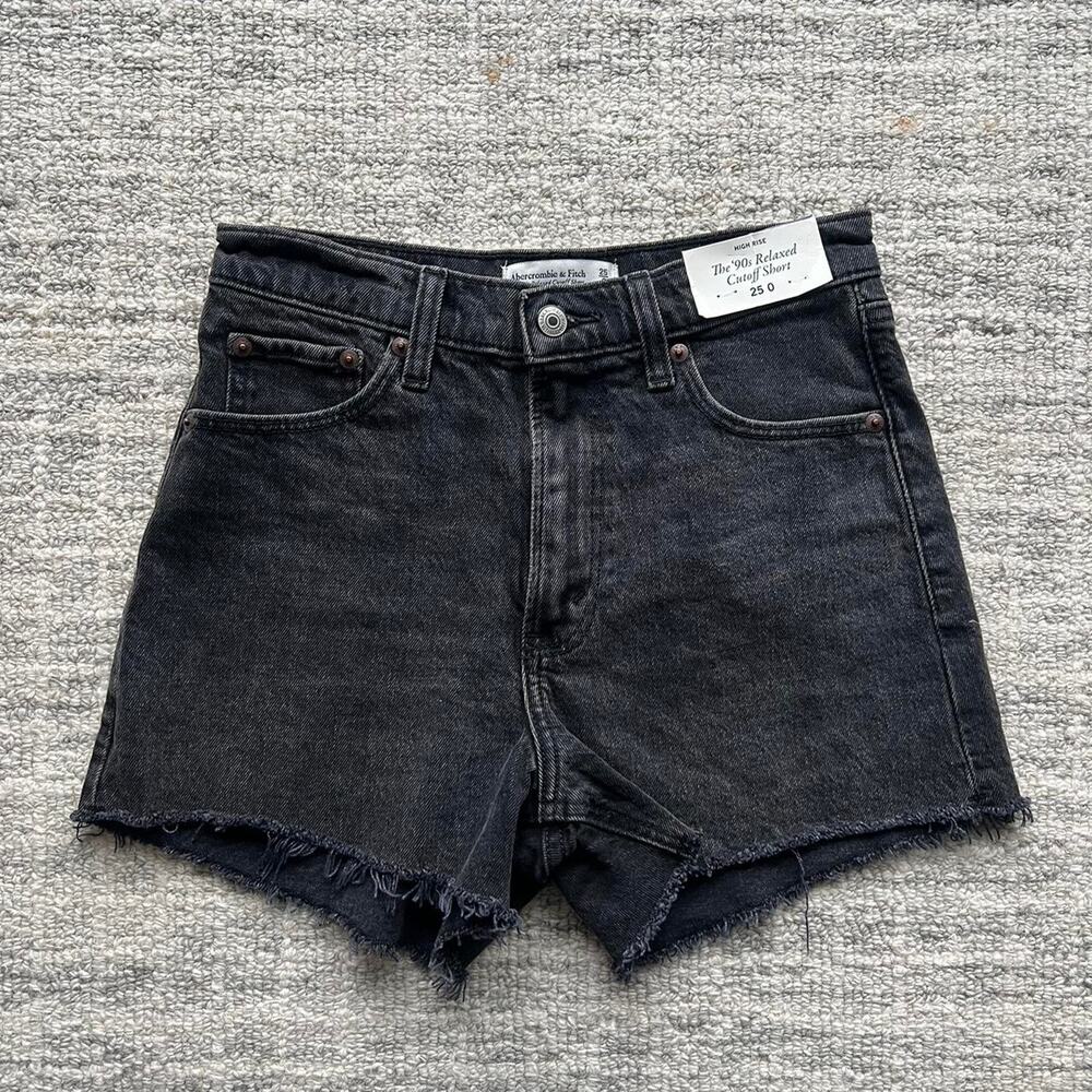 NWT Abercrombie & Fitch 90s Relaxed Cutoff Black black denim jean shorts size 25 - Picture 4 of 9